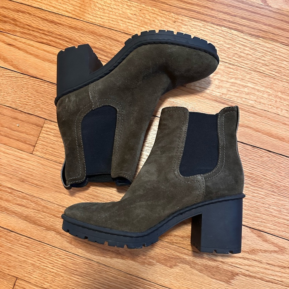Vince Henderson Suede water repellent booties